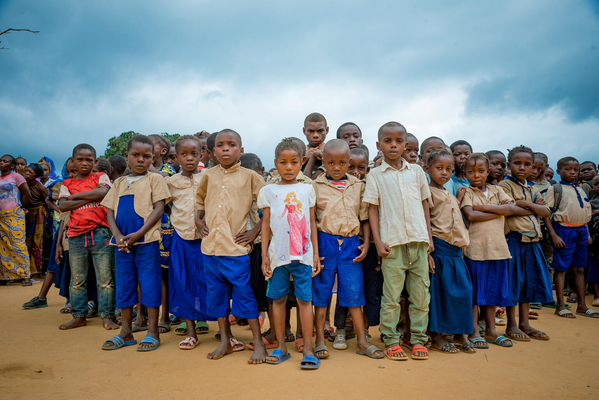 Image of a group of children from Congo 